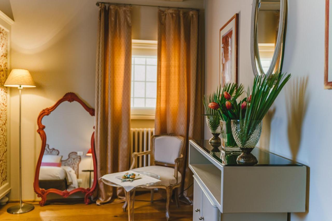 Duchess Boutique De Charme Panzió Firenze Kültér fotó